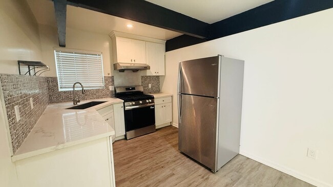 Primary Photo - Private and quiet 1-bedroom. In-unit laundry!