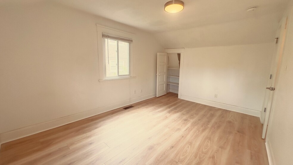 Building Photo - 2434 Overlook Rd