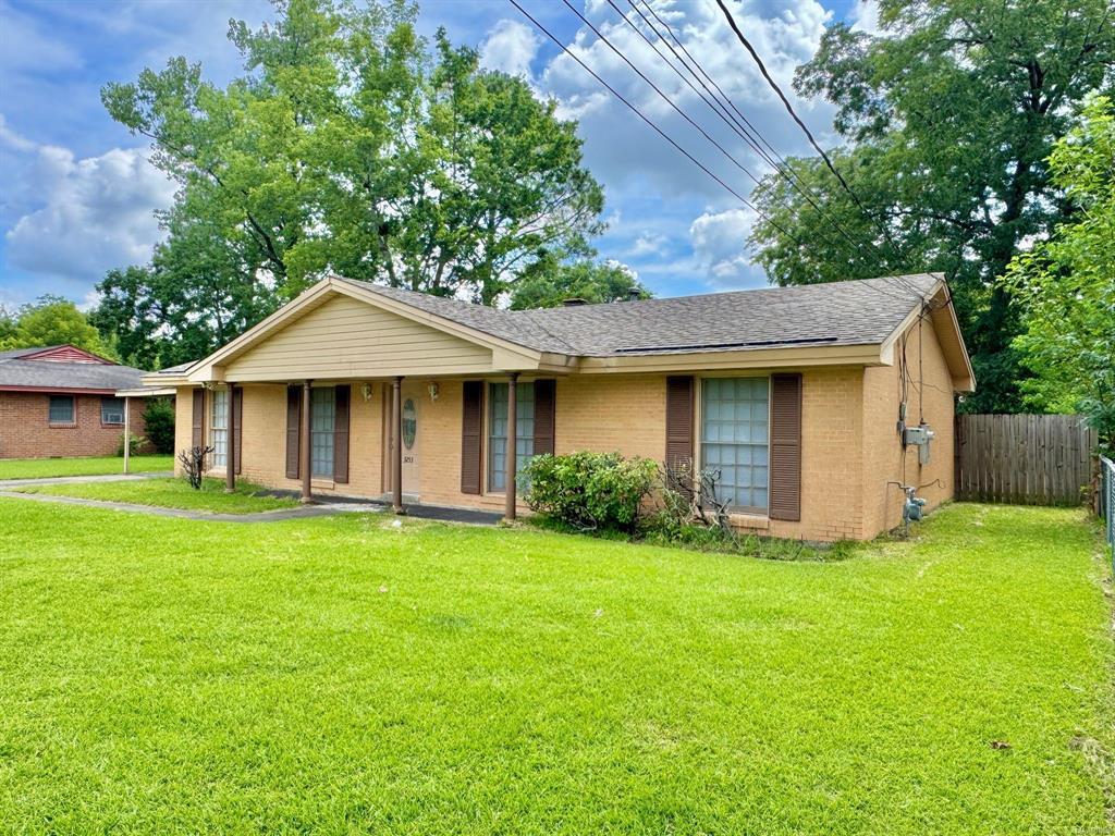 Building Photo - 3253 Windwood Dr