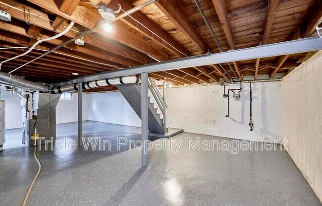 Building Photo - 10128 Ashbrook Dr