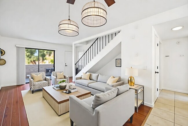 Building Photo - 34414 Laura Way