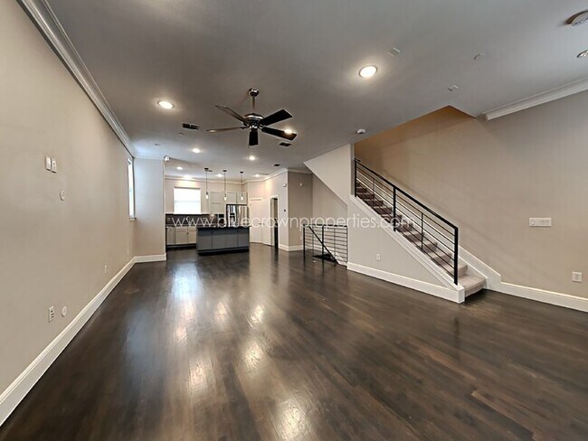 Building Photo - 3200 Ross Ave