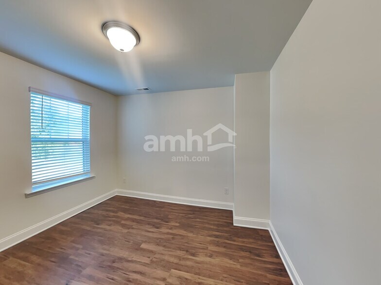 Building Photo - 1328 Bethany Dallas Dr