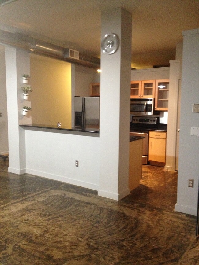 Building Photo - 800 Peachtree St NE