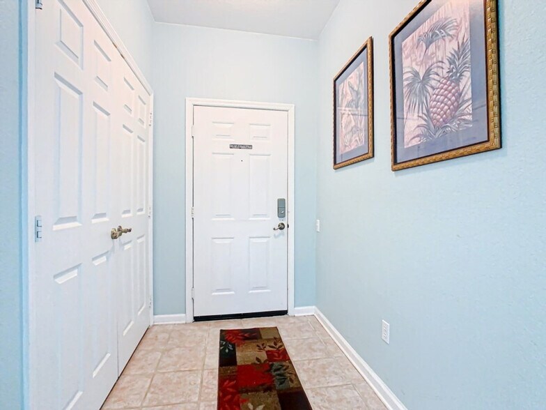 Building Photo - 8107 Coconut Pl
