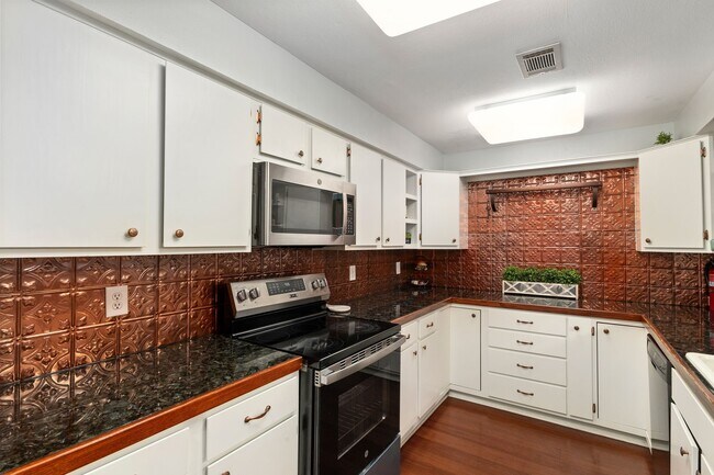 Building Photo - 1625 Prairie Grove Dr