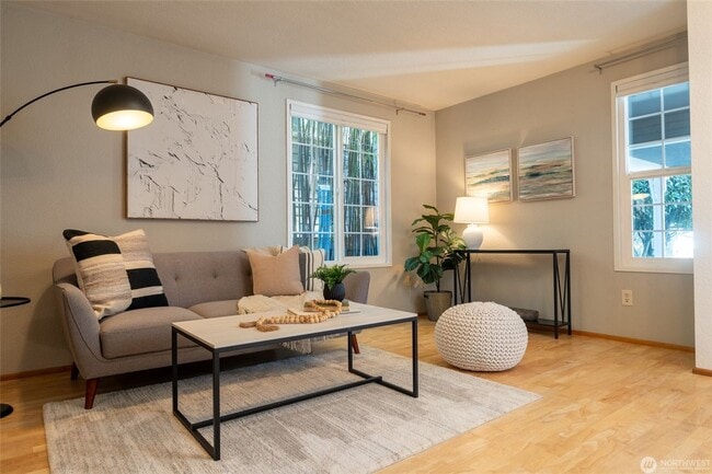 Building Photo - 2bd/1.5ba Seattle House