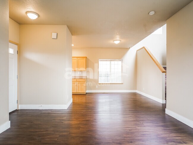 Building Photo - 3856 Oranda St