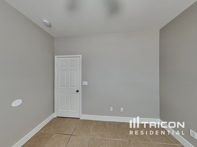 Building Photo - 4134 Blue Manor Ln