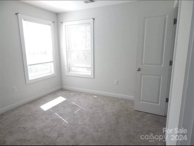 Building Photo - 5637 2nd St