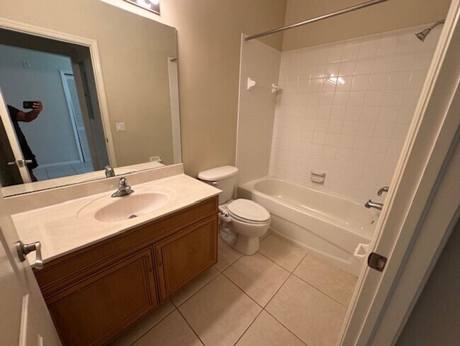 Building Photo - 2 bedroom 2 bathroom Condo in Terraces at ...