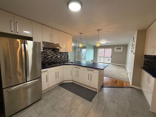 Building Photo - 1310 84th St