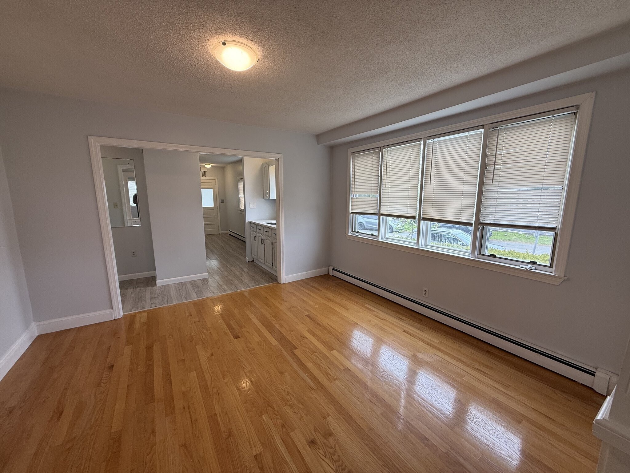 Building Photo - 376 Riverside Ave