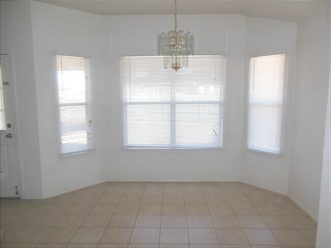 Building Photo - 2903 Westwood Dr