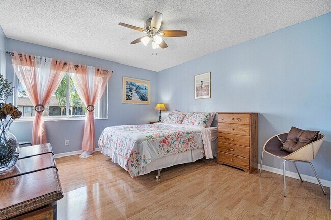 Building Photo - 407 Pine Glen Ln