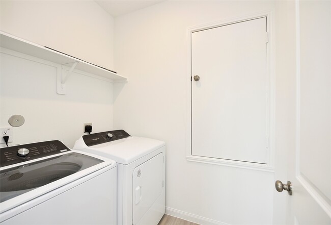 Building Photo - 26386 Cedar Sedge Dr