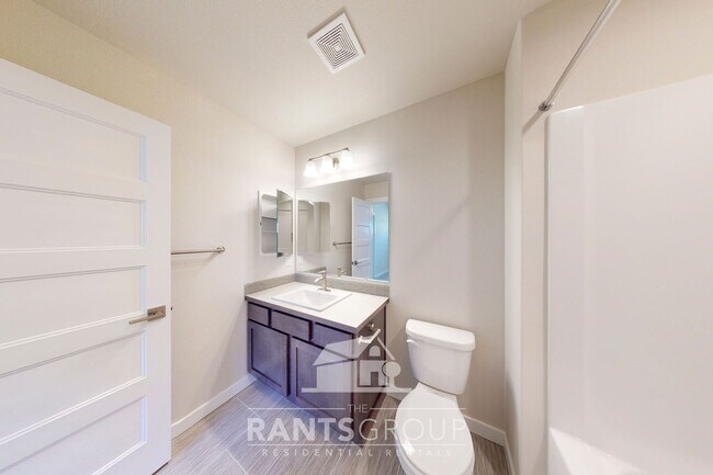 Building Photo - Beautiful Home in Newer Subdivision! Easy freeway access!