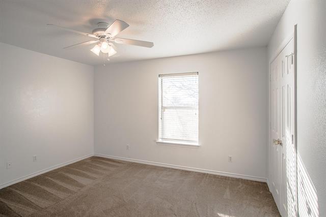 Building Photo - 6985 Meadow Ridge Cir