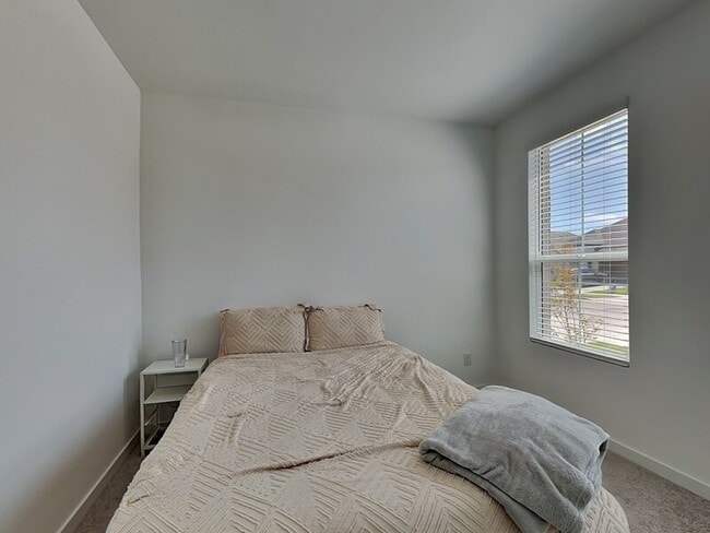 Building Photo - 2605 Conroe Rd