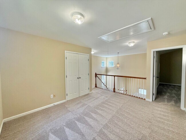 Building Photo - 3932 Laurel Glen Dr