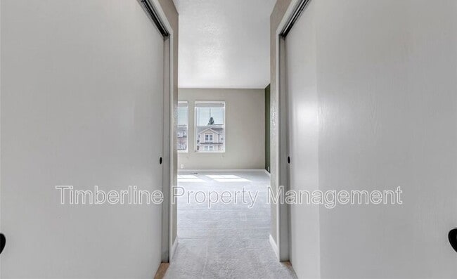 Building Photo - 5902 Chorus Heights