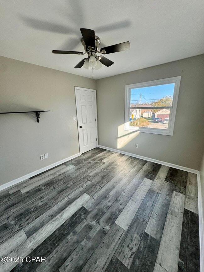 Building Photo - 1506 Pennsylvania Ave