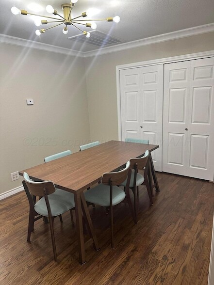 Building Photo - 1118 Bellaire St