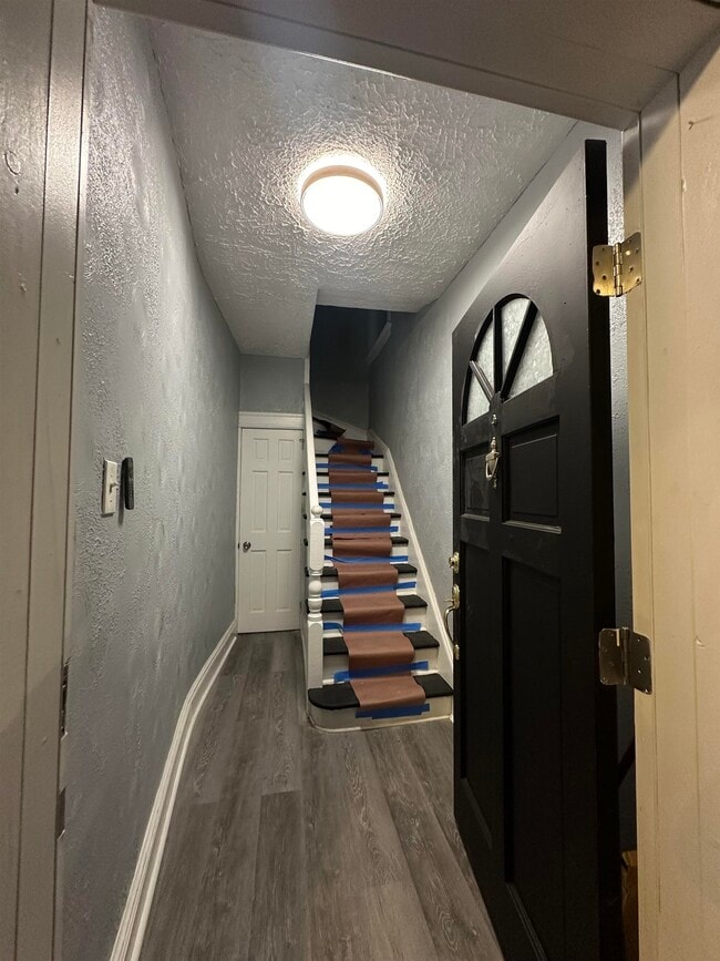 Building Photo - 313 Pearsall Ave