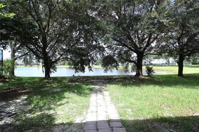 Building Photo - 16543 Cedar Run Dr