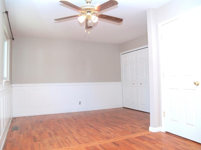 Building Photo - 2339 Pontiac Trail