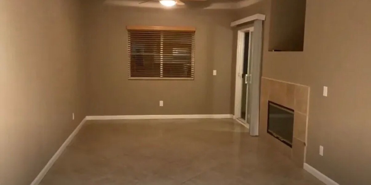 Building Photo - 26432 Arboretum Way