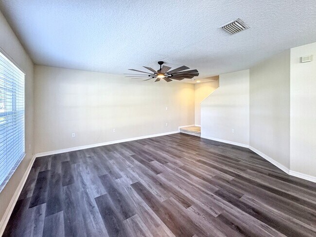 Building Photo - 5406 Fieldstone Dr