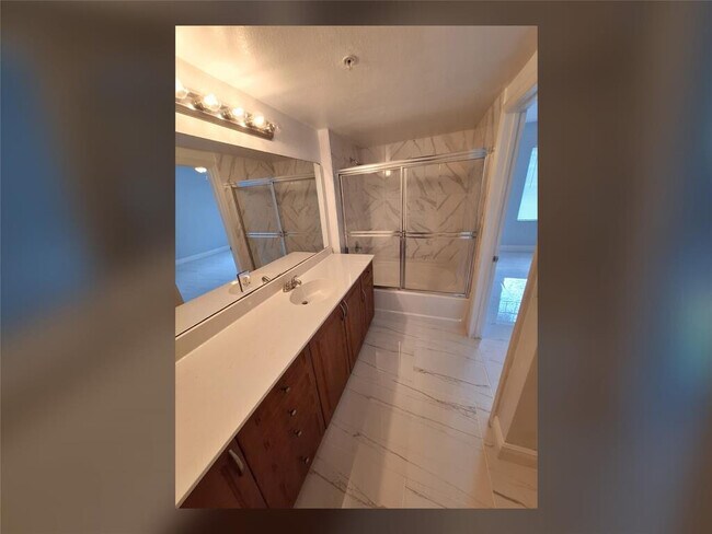 Building Photo - 6492 Emerald Dunes Dr