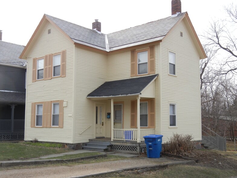 Primary Photo - 146 Colchester Ave