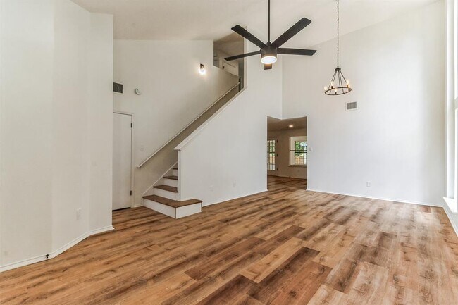 Building Photo - 8800 Dandelion Trail