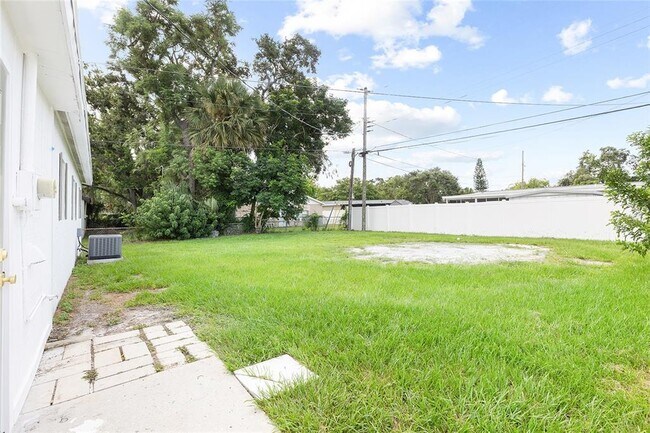 Building Photo - 6716 81st Ave