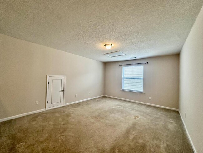 Building Photo - 4531 Hubbard Falls Dr