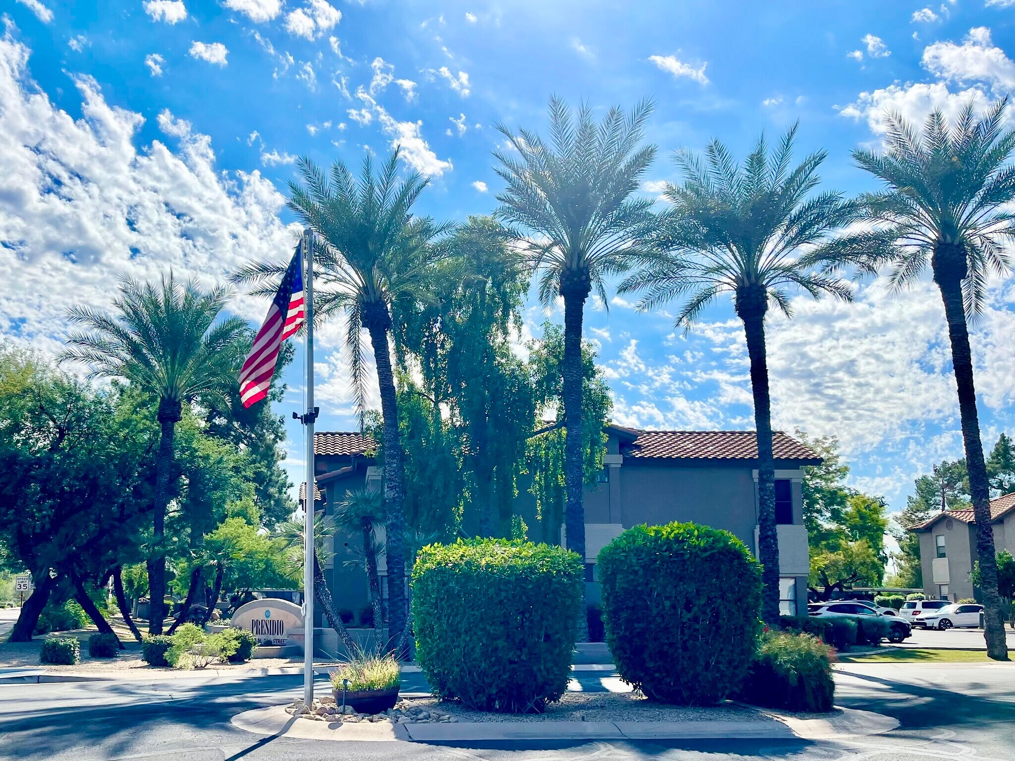 Building Photo - 9600 N 96th St