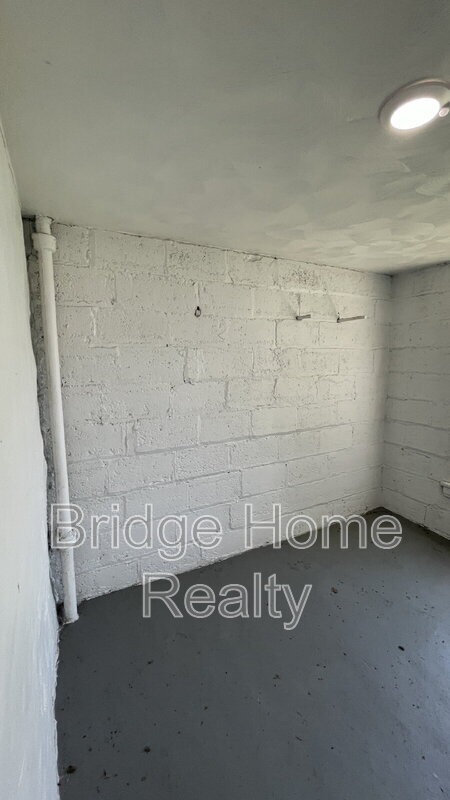 Building Photo - 119 Margaret St