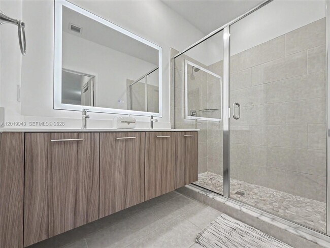 Building Photo - 4527 NW 83rd Path