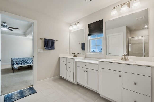 Building Photo - 302 Finnegan Ct