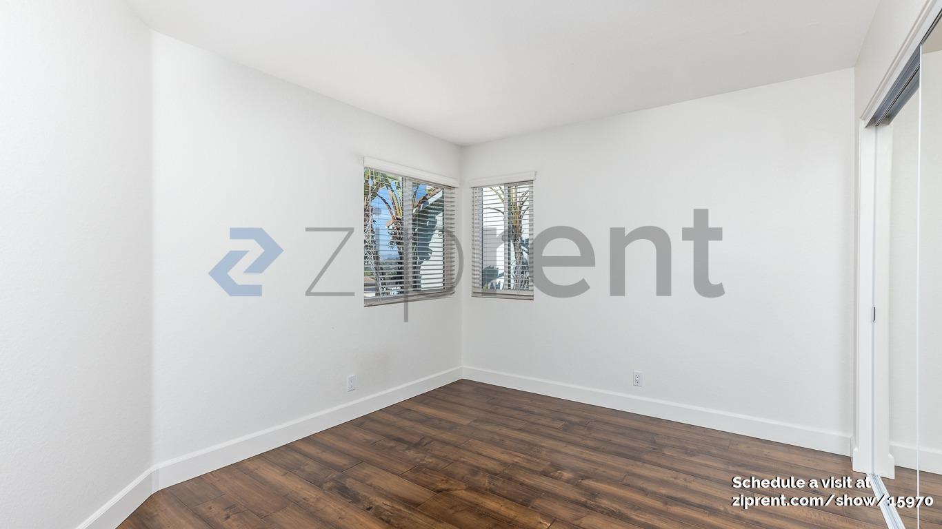 Building Photo - Unit