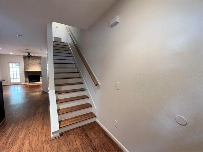 Building Photo - 3009 W Grovewood Ct