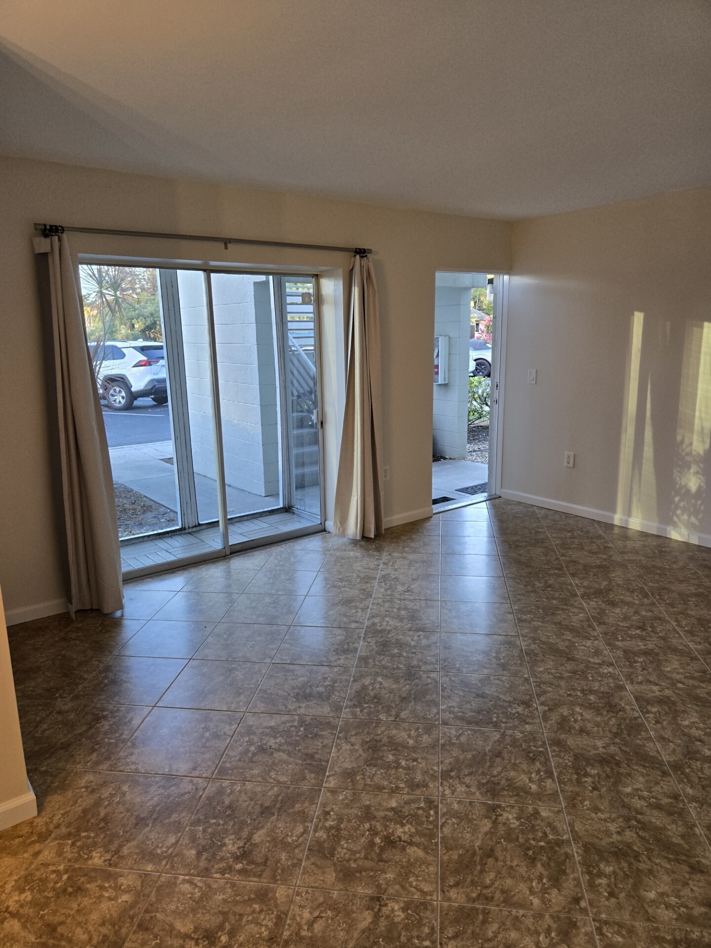 Building Photo - 2304 Ringling Blvd