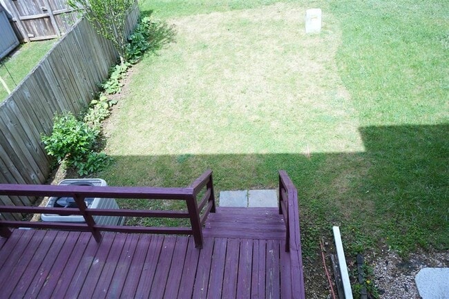 Building Photo - 832 Vine St