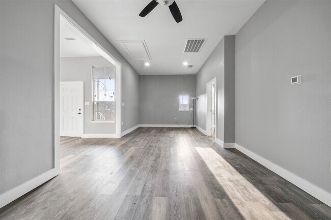 Building Photo - 394 Rd 5102