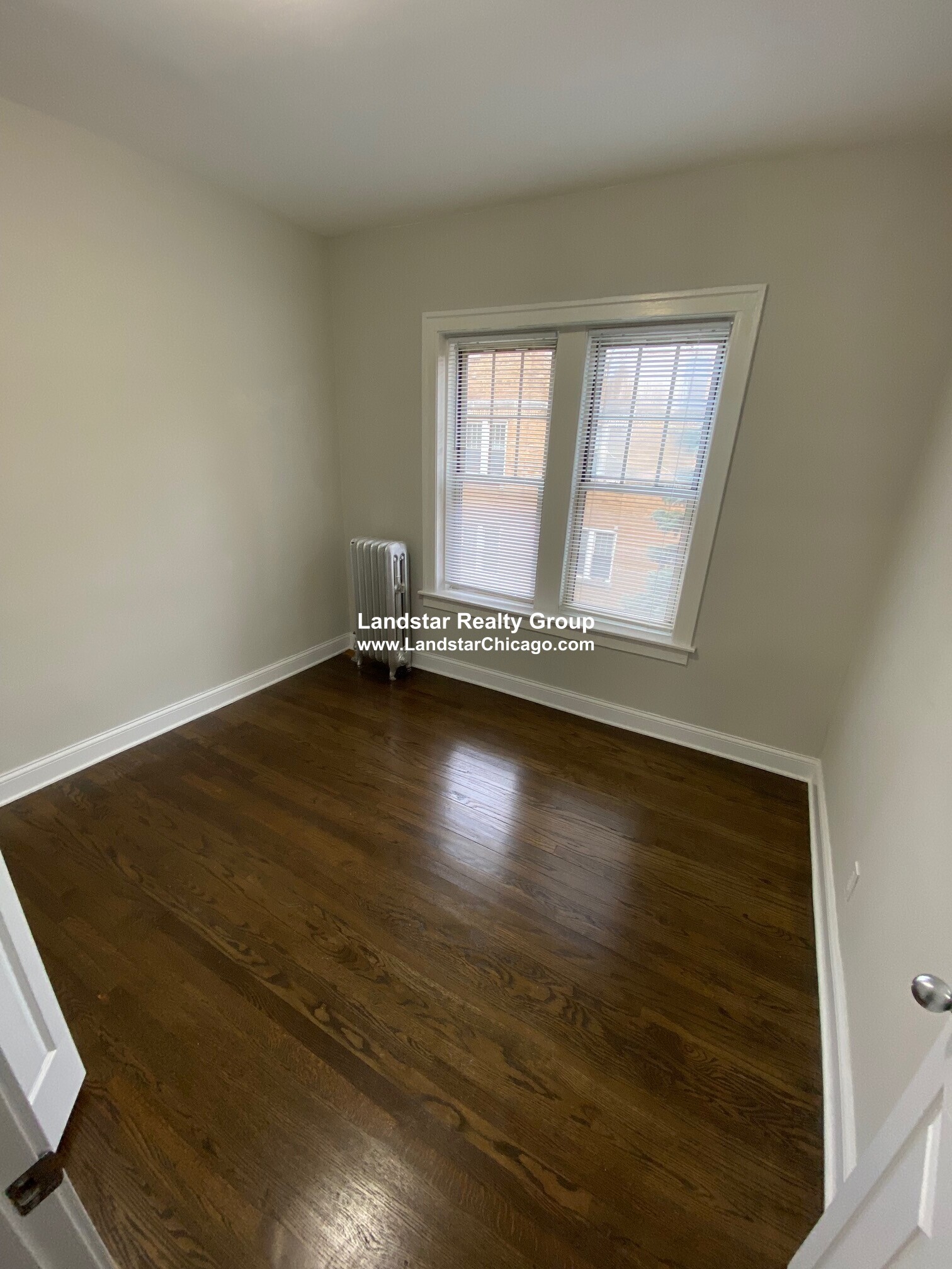 Building Photo - 736 Reba Pl