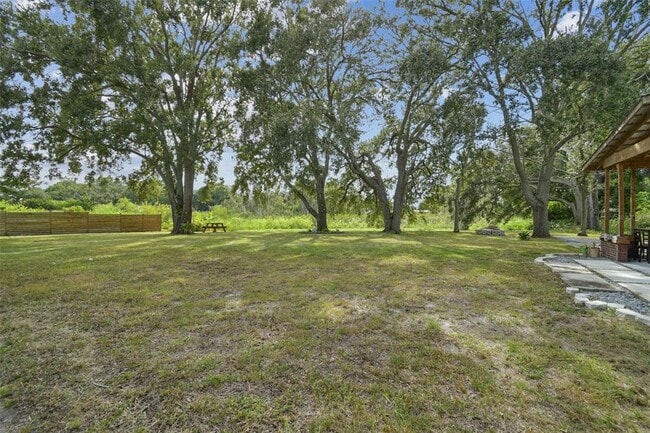 Building Photo - 15410 Manning Dr