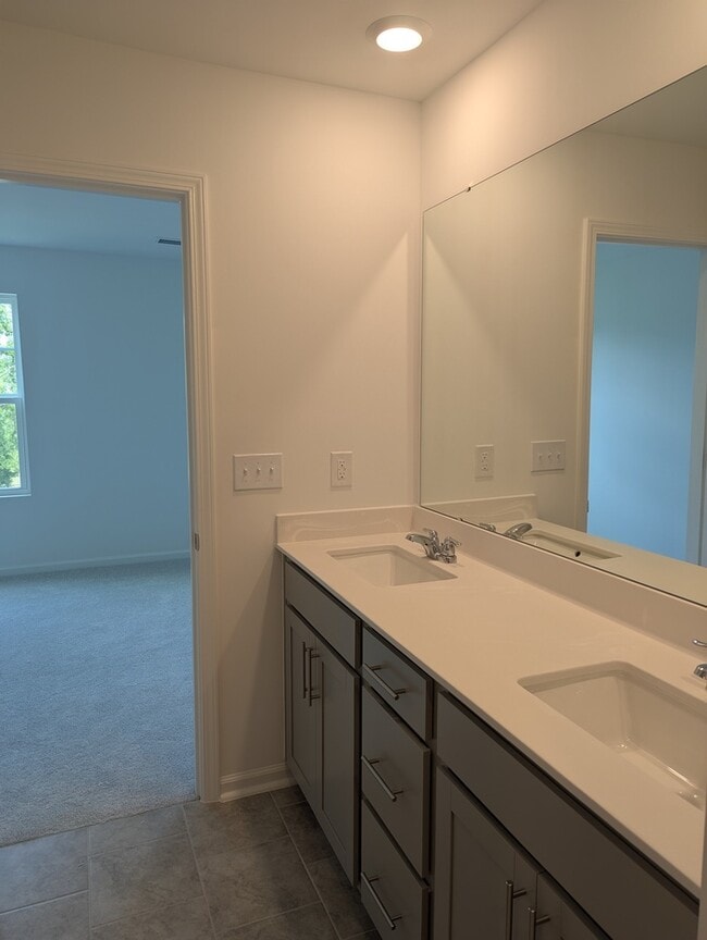 Building Photo - 677 Mirkwood Ave