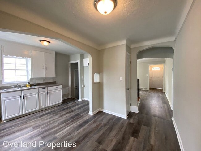 Building Photo - 3 br, 1 bath House - 19601 Sunset Dr